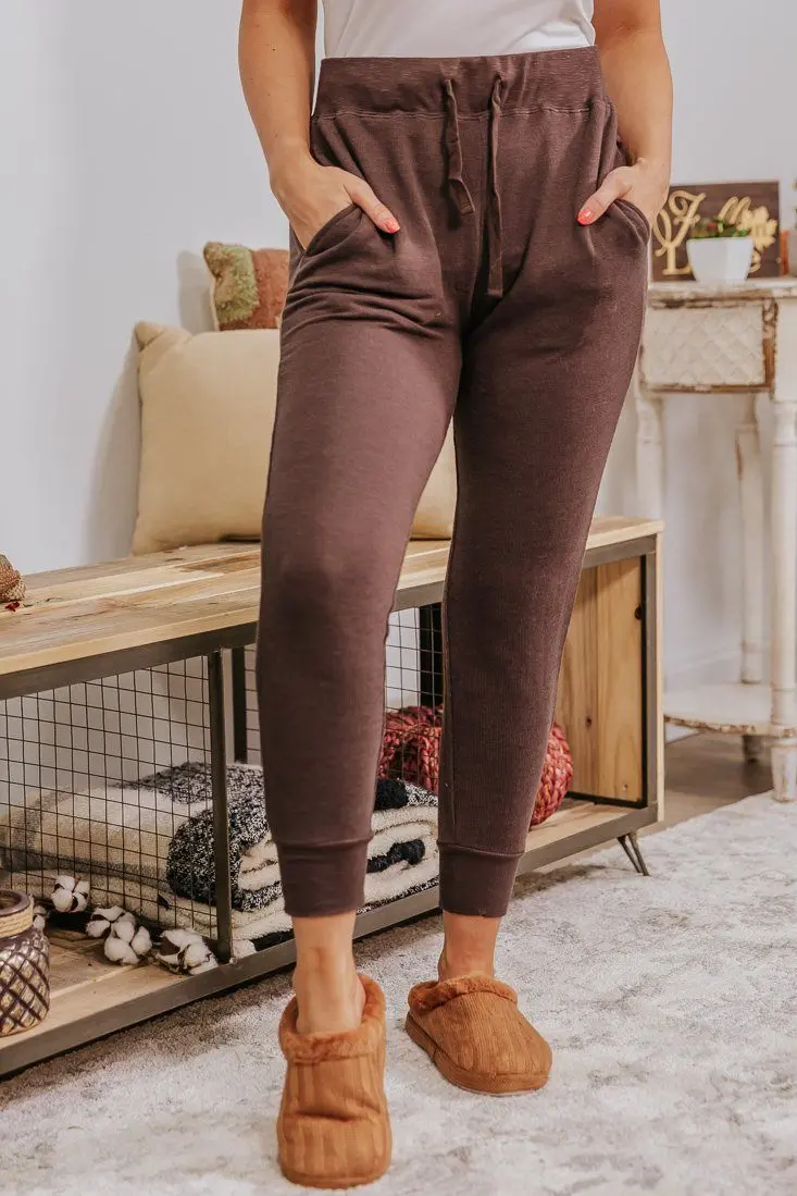 Curl Up Ribbed Elastic Tie Waist Joggers In Dark Brown 1