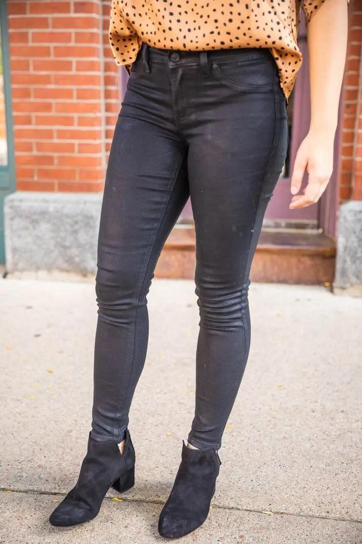 Keele Kancan Mid Rise Shine Coated Skinny Jean In Black 1