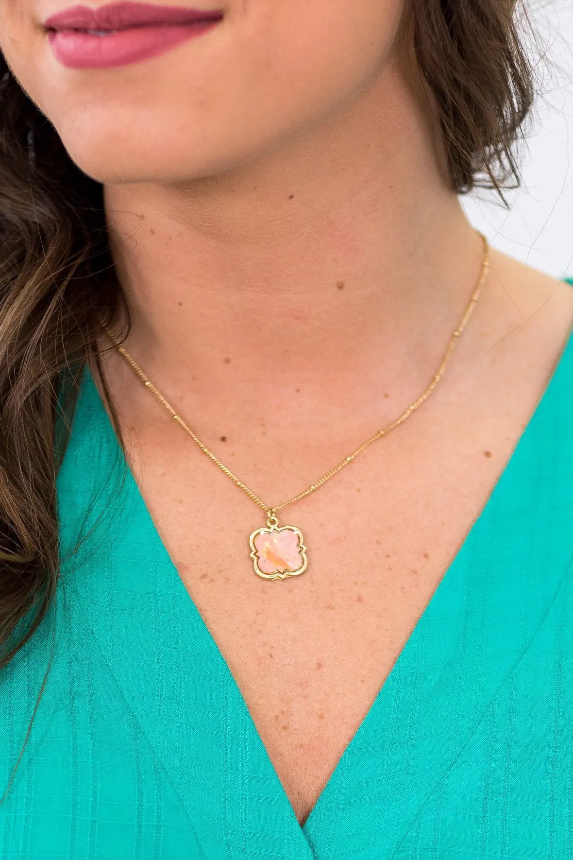 Evie Gold Necklace In Pink Mother Of Pearl 1