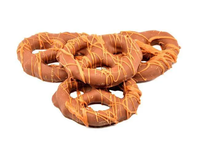 Chocolate Peanut Butter Covered Pretzel Rings 1