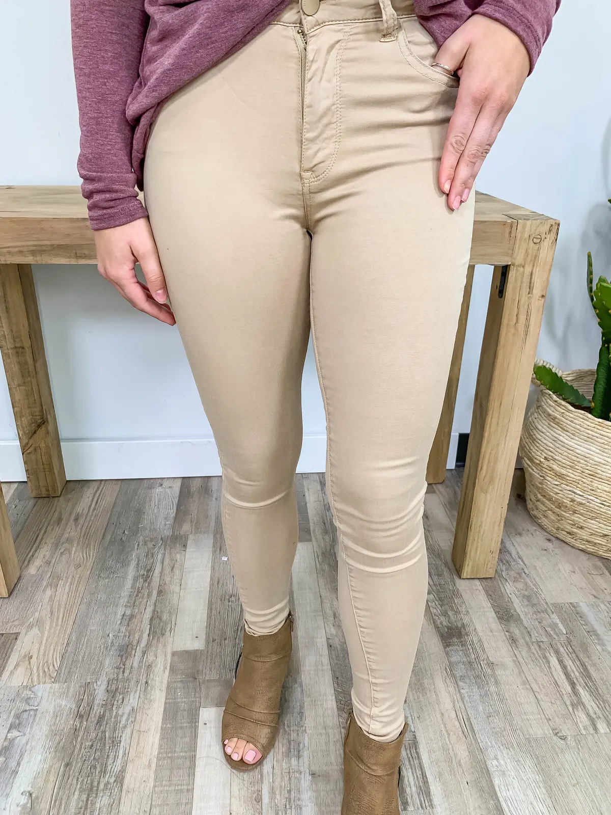 Being You Today Mid Rise Skinny Jeans In Khaki 1
