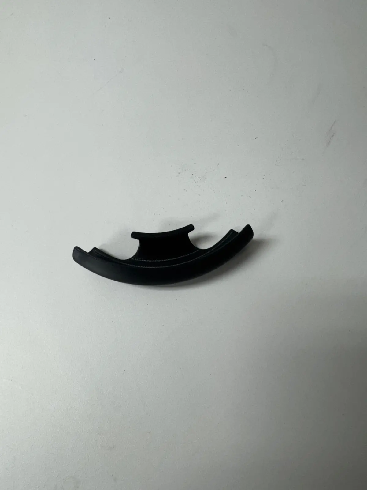 Hands-Free Gas Nozzle Clip – No More Holding Or Bending To Fuel Up 1