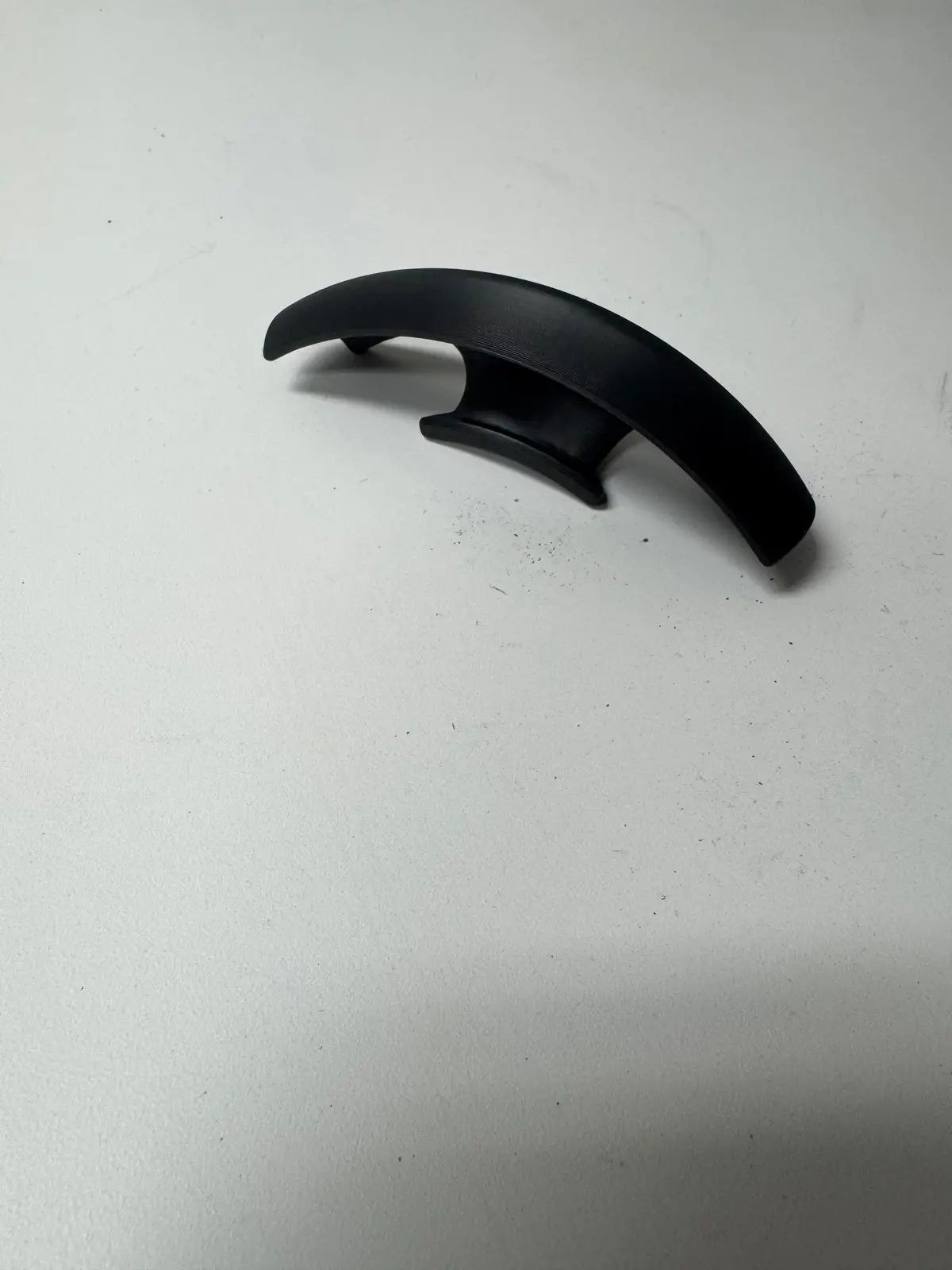 Hands-Free Gas Nozzle Clip – No More Holding Or Bending To Fuel Up 2